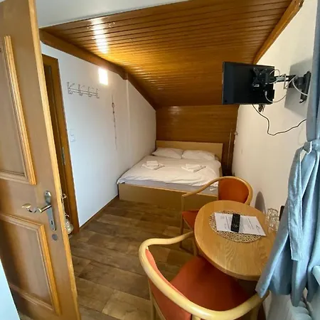 Tyrol 3*
