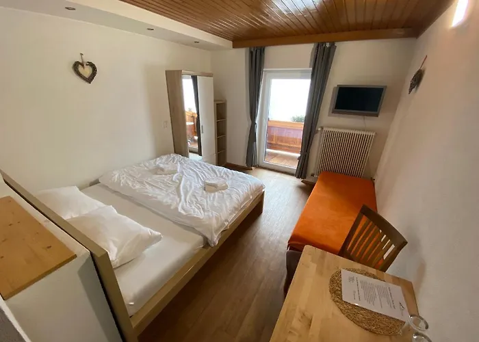 Tyrol Gæstehus 3*